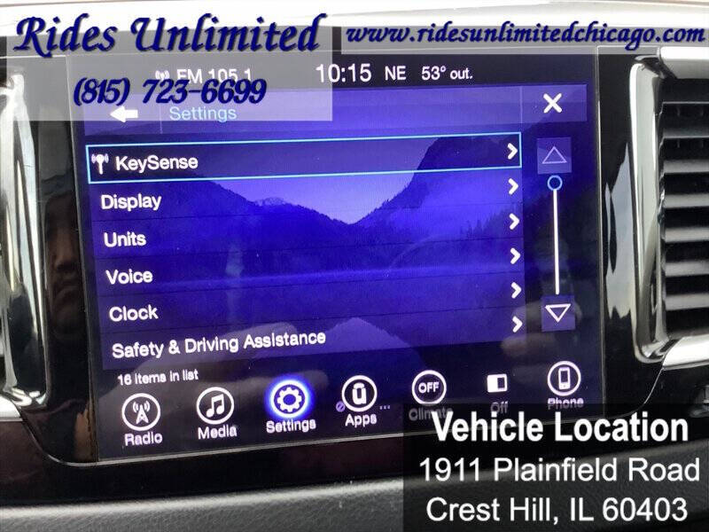 2017 Chrysler Pacifica Touring-L