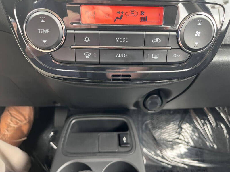 2024 Mitsubishi Mirage LE