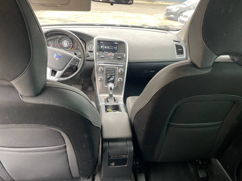 2015 Volvo XC60 T5 Drive-E