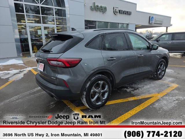 2025 Ford Escape ST-Line Select