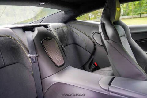 2025 Aston Martin DB12 V8