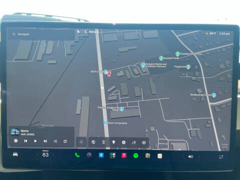 2023 Tesla Model X Standard Range
