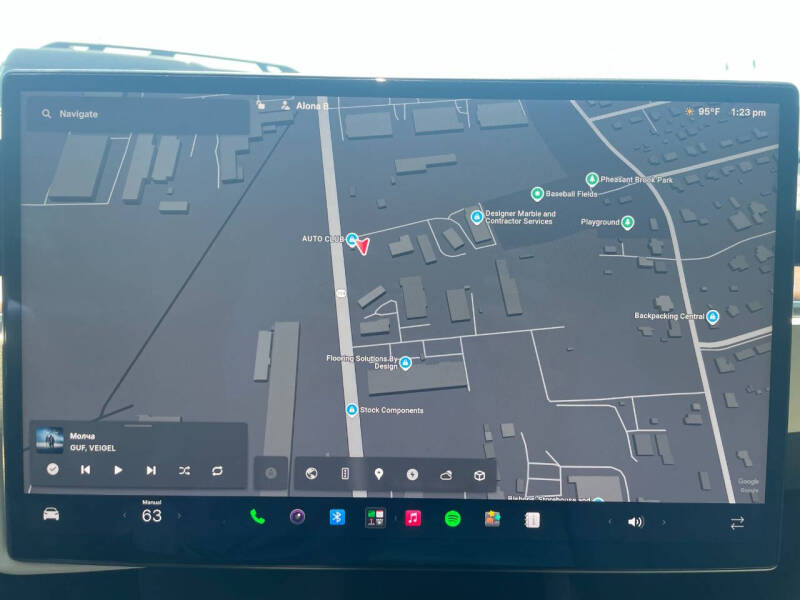 2023 Tesla Model X Standard Range