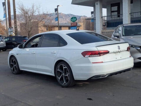 2020 Volkswagen Passat R-Line