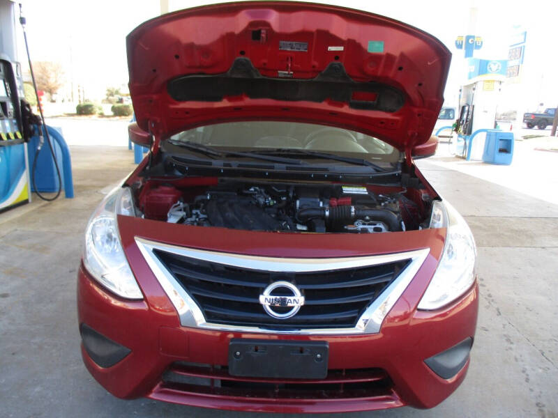 2019 Nissan Versa S Plus