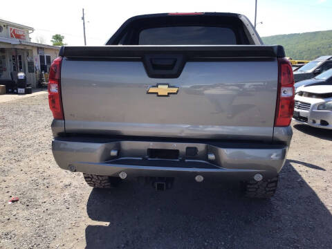 2009 Chevrolet Avalanche LS