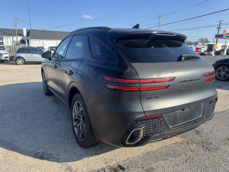 2022 Genesis GV70 2.5T Standard