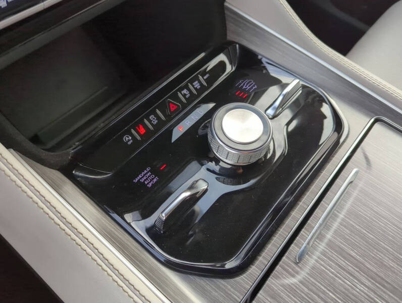 2024 Jeep Wagoneer Series III