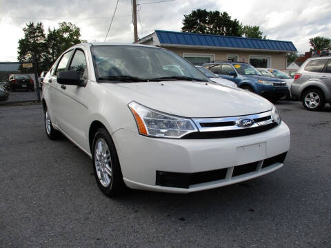 2011 Ford Focus for sale at Supermax Autos in Strasburg VA