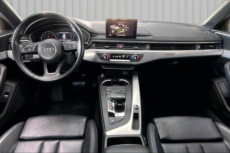 2017 Audi A4 2.0T quattro Premium Plus