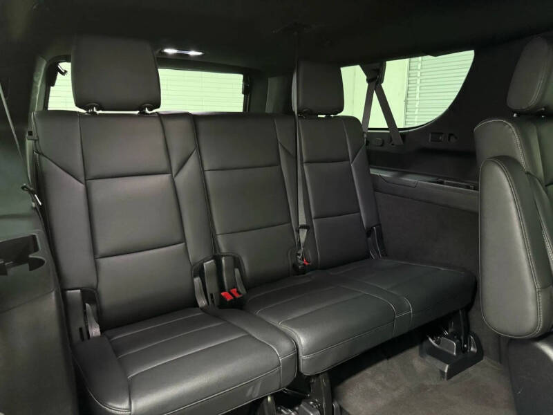 2023 Cadillac Escalade ESV Luxury