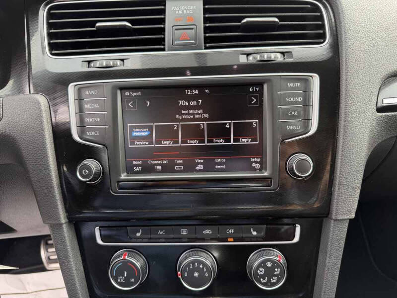 2016 Volkswagen Golf GTI SE