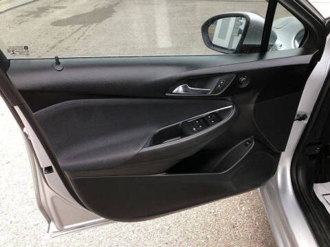 2017 Chevrolet Cruze LT Auto