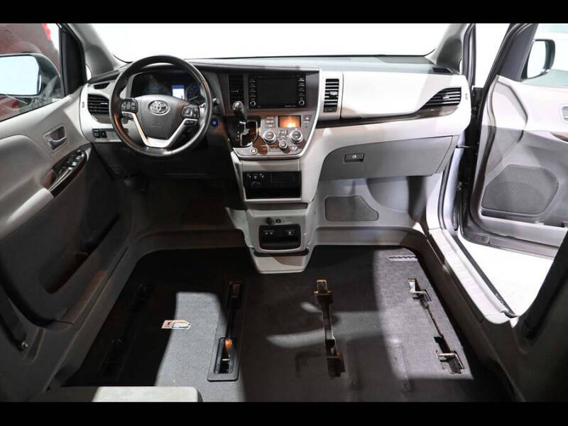 2020 Toyota Sienna