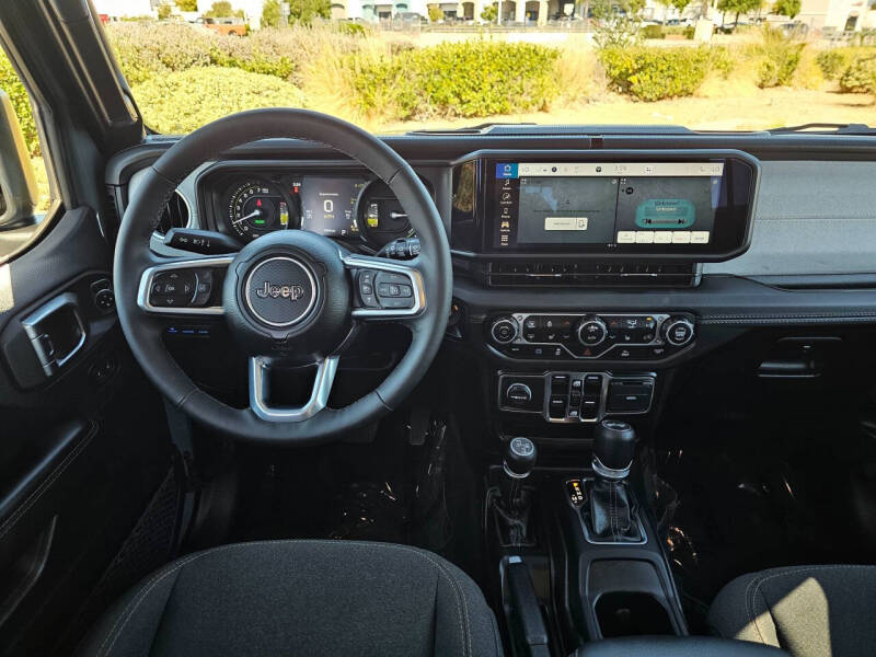 2025 Jeep Wrangler Sahara 4xe