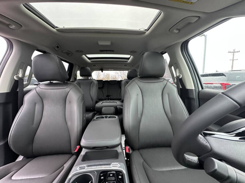 2026 Kia Carnival SX