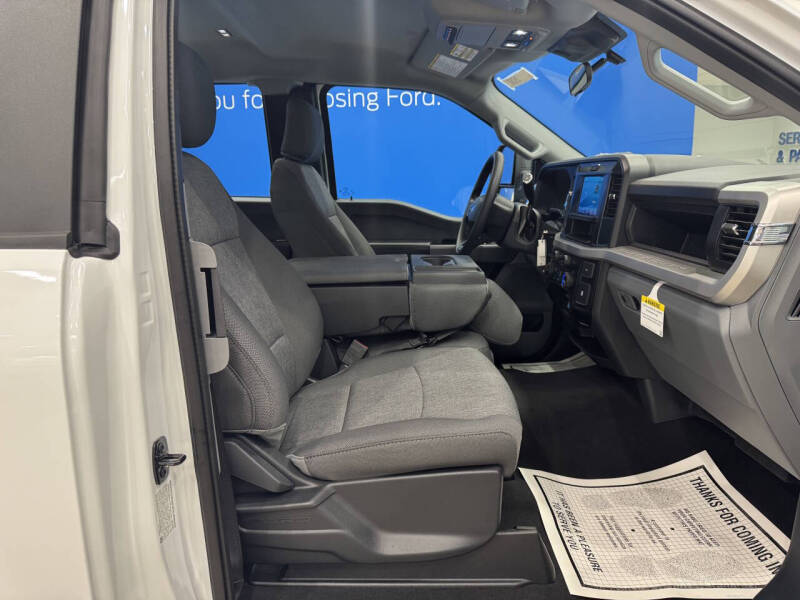 2025 Ford F-350 Super Duty XL