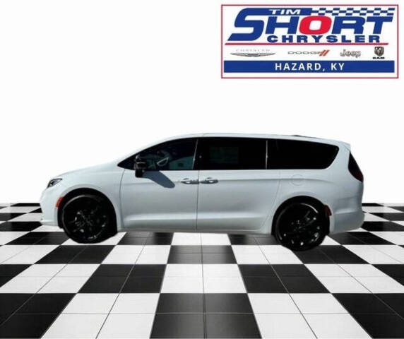 2024 Chrysler Pacifica for sale at Tim Short CDJR Hazard in Hazard, KY