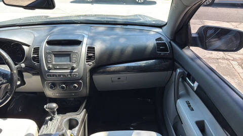 2014 Kia Sorento LX