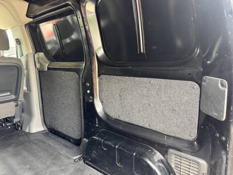 2015 Nissan NV200 S