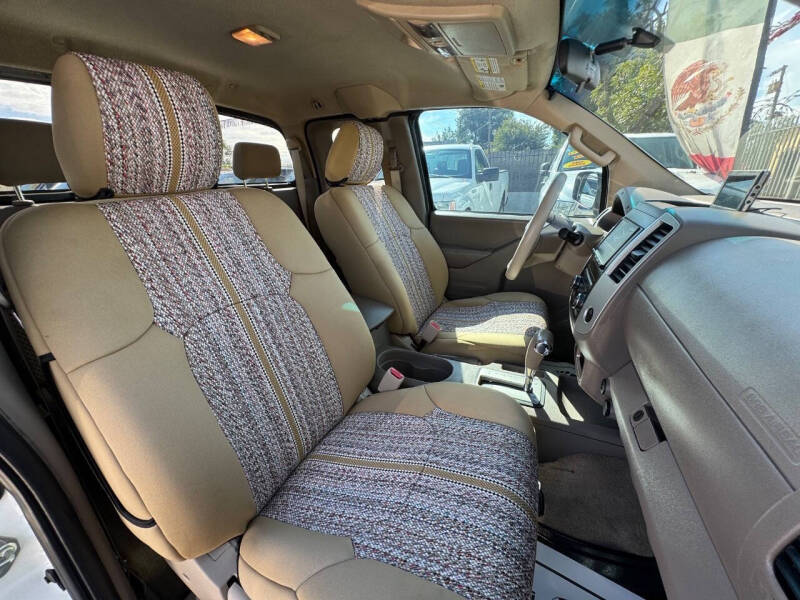 2017 Nissan Frontier SV V6