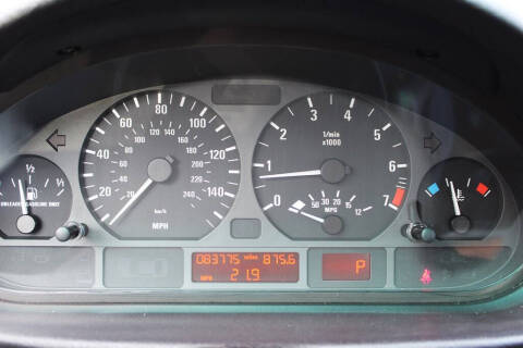 2005 BMW 3 Series 325i