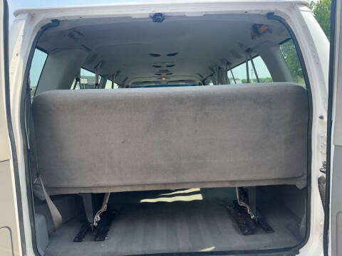 2010 Ford E-Series E-350 SD XLT