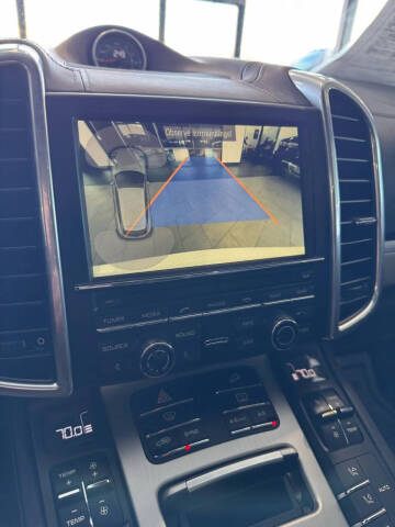 2016 Porsche Cayenne GTS