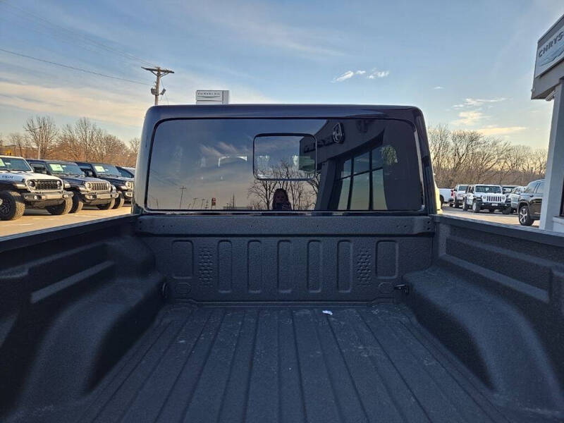 2026 Jeep Gladiator Sahara
