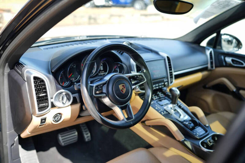2017 Porsche Cayenne S