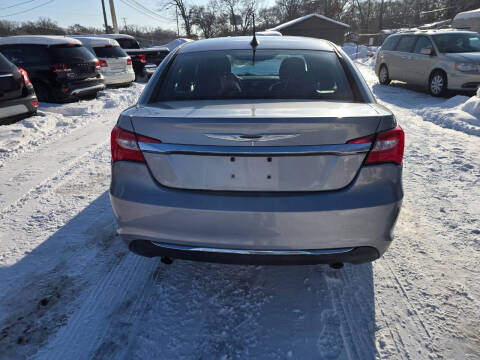 2013 Chrysler 200 Limited
