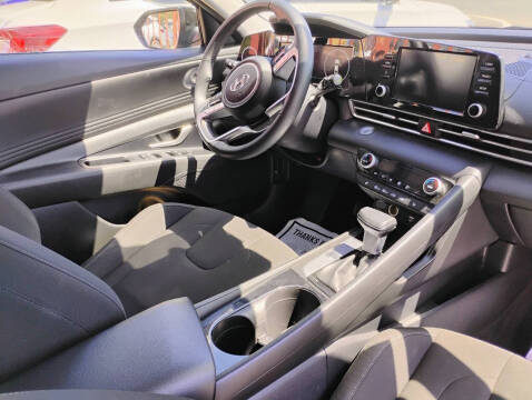 2022 Hyundai Elantra SEL