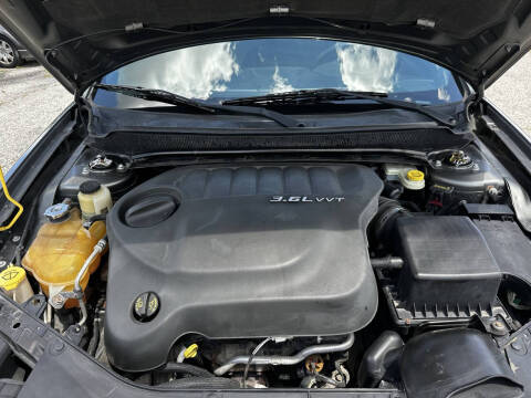 2013 Dodge Avenger SE V6