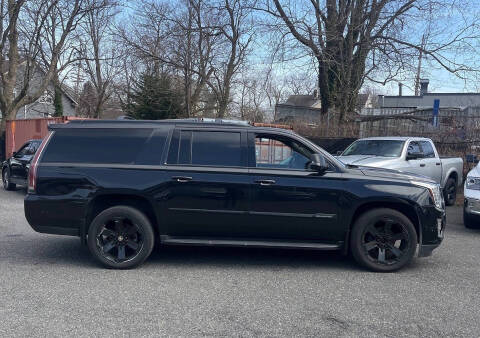 2017 Cadillac Escalade ESV Luxury