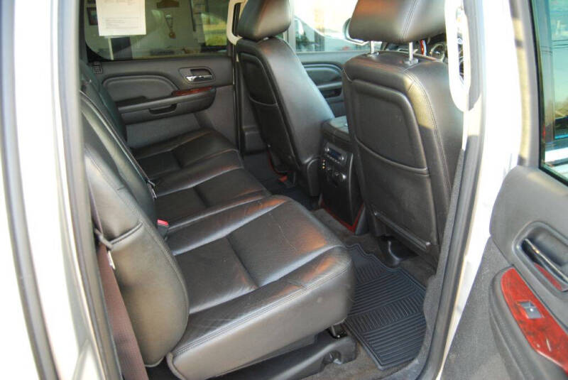 2011 Cadillac Escalade EXT Premium