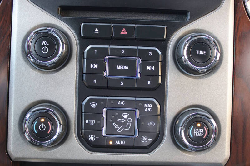 2016 Ford F-350 Super Duty Lariat