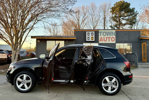 2011 Audi Q5 2.0T quattro Premium Plus