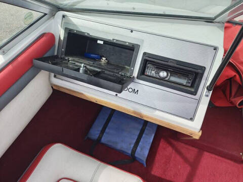 1989 Four Winns 16 Foot Open Bow