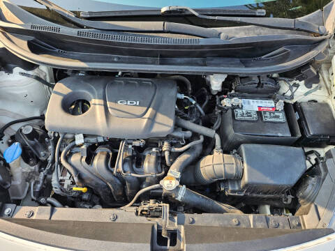 2016 Kia Rio 5-Door LX