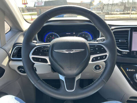 2024 Chrysler Pacifica Touring L
