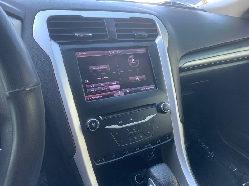 2013 Ford Fusion SE