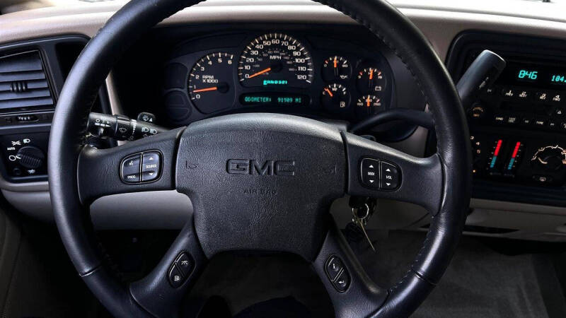 2005 GMC Yukon SLE