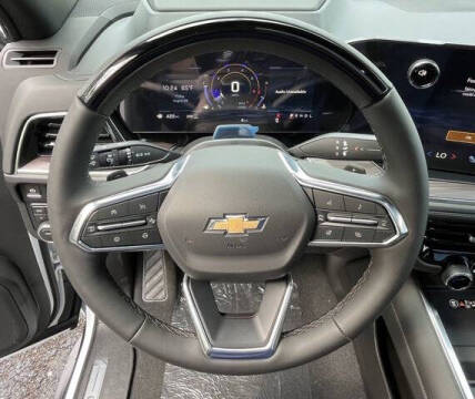 2025 Chevrolet Suburban LT