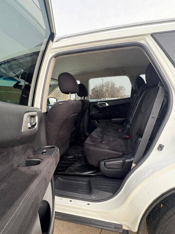 2016 Nissan Pathfinder S