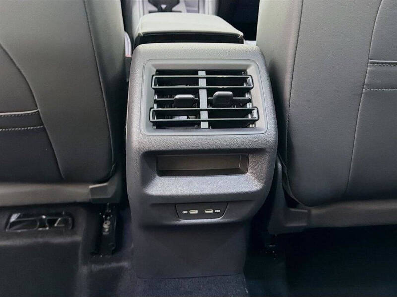 2026 Volkswagen Tiguan SE 4Motion