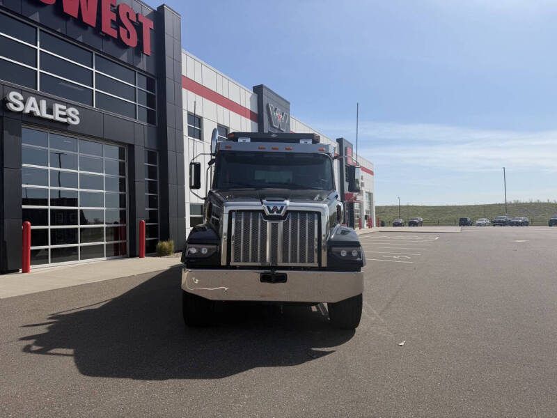 2027 Western Star 47X
