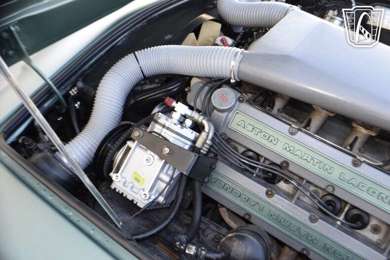 1976 Aston Martin V8 Vantage