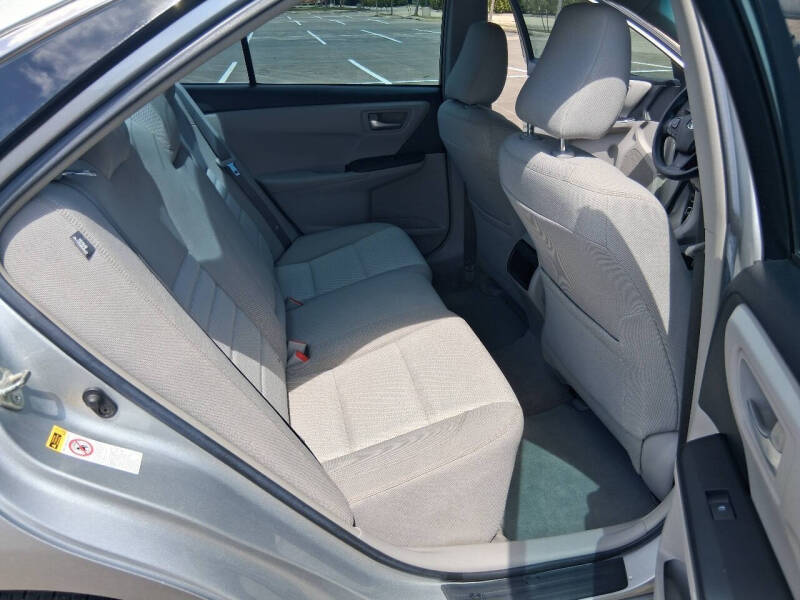 2016 Toyota Camry LE