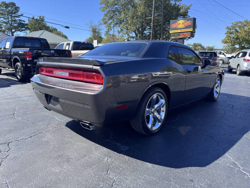 2013 Dodge Challenger R/T Plus