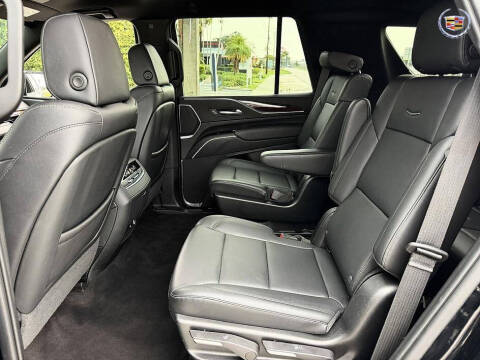 2022 Cadillac Escalade Luxury